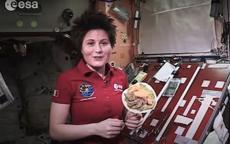 cibo nello spazio al posto del pane
