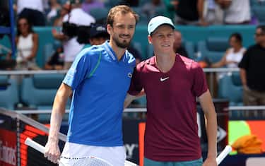 Sinner-Medvedev giovedì alle ore 9 LIVE su Sky