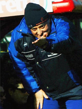 Carlo Mazzone, allenatore del Brescia, durante la partita contro l'Atalanta in una immagine del 10 febbraio 2002.
ANSA/ALABISO 