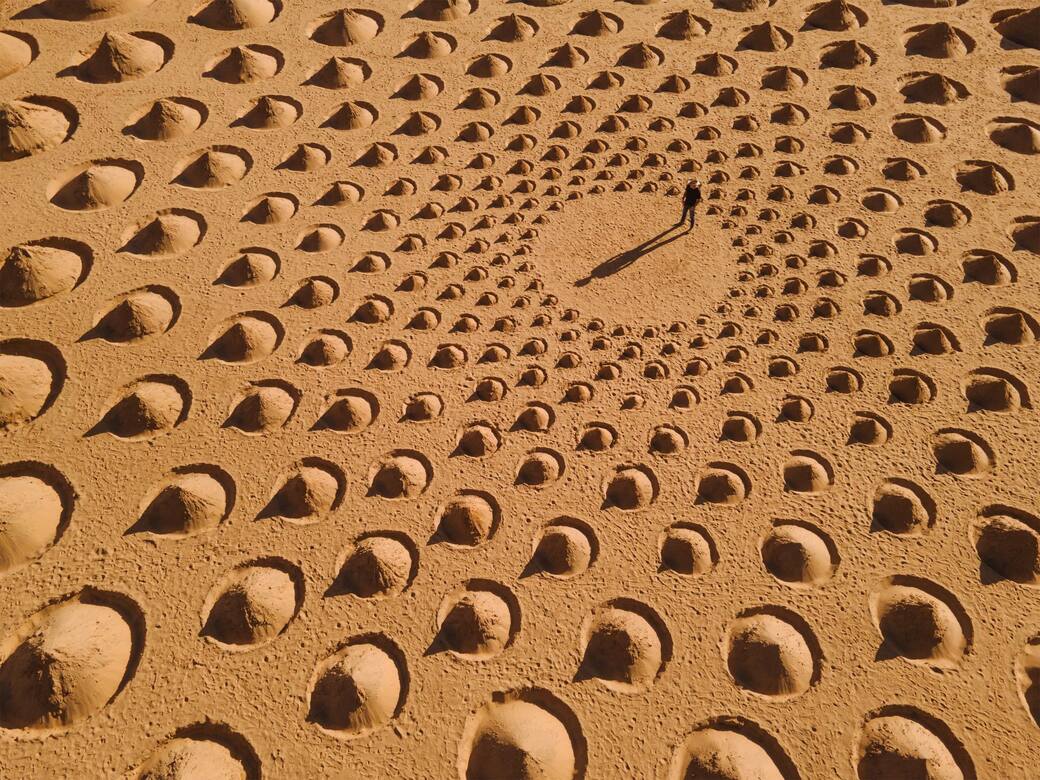 Jim_Denevan_Angle_of_Repose_Desert_X_AlUla_2022_photo_by_Lance_Gerber_Courtesy_of_the_Royal_Commission_for_AlUla_.jpg
