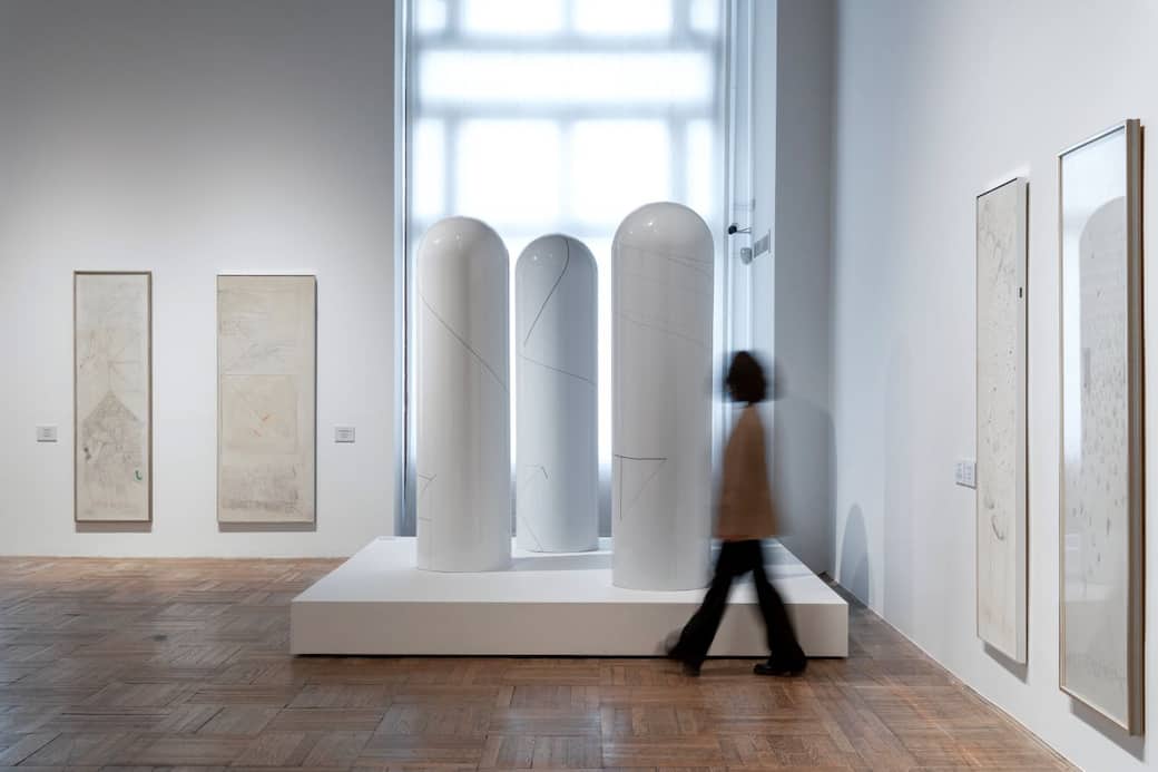 Vista della mostra Gastone Novelli (1925- 1968) - Venezia, Ca’ Pesaro – Galleria Internazionale d’Arte Moderna. Ph Irene Fanizza