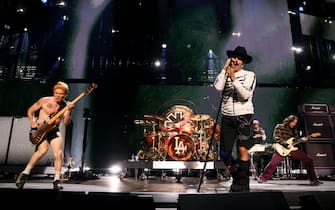 INGLEWOOD, CALIFORNIA - JANUARY 30: (L-R) Flea, Chad Smith, Anthony Kiedis, and John Frusciante of Red Hot Chili Peppers perform onstage during the FIREAID Benefit Concert for California Fire Relief at The Kia Forum on January 30, 2025 in Inglewood, California.  (Photo by John Shearer/Getty Images for FIREAID)