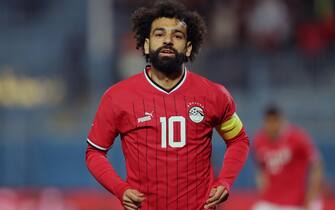 epa10541507 Mohamed Salah of Egypt in action during the African Cup of Nations qualification soccer match between Egypt and Malawi, in Cairo, Egypt, 24 March 2023.  EPA/KHALED ELFIQI
