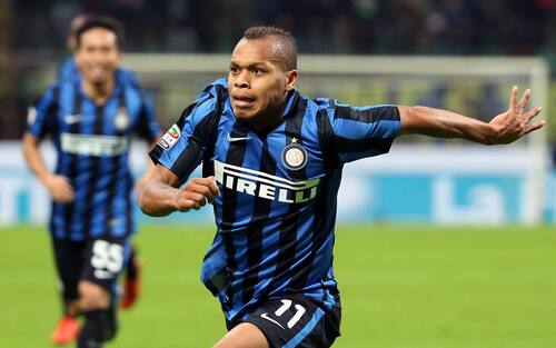 Fc Inter forward Jonathan Biabiany celebrates after scoring the lead of 1 to 0 during the Italian serie A soccer match between Fc Inter and Frosinone  at Giuseppe Meazza stadium in Milan, 22 november 2015. 
ANSA / MATTEO BAZZI