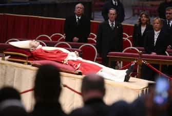 Italian Prime Minister Giorgia Meloni pays her respects to Pope Emeritus Benedict XVI (Joseph Ratzinger) whose body lies in state in the Saint Peter's Basilica for public viewing, Vatican City, 02 January 2023. The funeral will take place on Thursday 05 January. ANSA/ETTORE FERRARI
