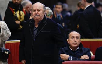 Italian actor Lino Banfi (L) pays his respect at the body of the late Pope Emeritus Benedict XVI (Joseph Ratzinger) lying in state in the Saint Peter Basilica for public viewing, Vatican City, 03 January 2023.
ANSA/FABIO FRUSTACI