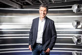 "The TV presenter Fabrizio Frizzi in the studios of the TV show L'eredit. Italy, 3rd April 2014  (Photo by Massimo Sestini\Mondadori via Getty Images)"