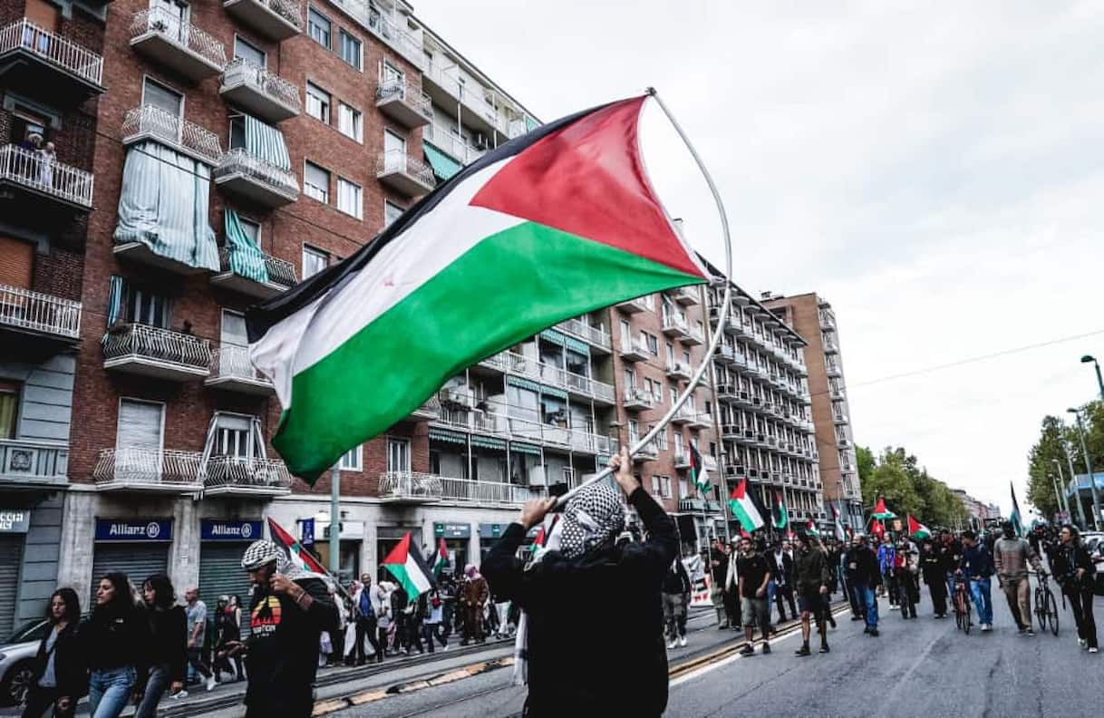 Manifestazioni pro Palestina, cortei in tutta Italia: scontri a Torino