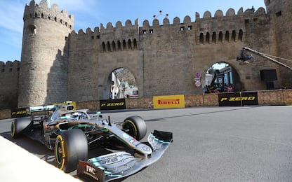 Formula 1, Gp Baku: Bottas trionfa davanti a Hamilton e Vettel VIDEO