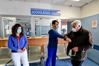 Coronavirus: caposala in pensione al lavoro, virus fa paura