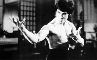 Bruce Lee nella scena di un film