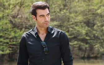 01_Murat_Ünalmış_attore_webphoto - 1