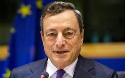 Draghi: “Ripresa è sempre più solida, rischi in calo”