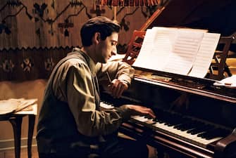 ADRIAN BRODY stars in Roman Polanski's THE PIANIST, a Focus Features release.