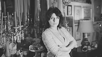 The actress and icon of Italian cinema Anna Magnani posing leaned against a cupboard for a photo shooting made in her house. Rome, May 1968 (Photo by Walter Mori\Mondadori Portfolio\Mondadori via Getty Images)