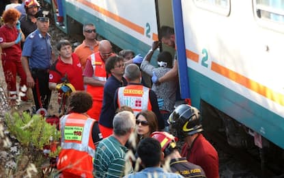 Scontro tra treni in Salento: 27 feriti, riprende la circolazione