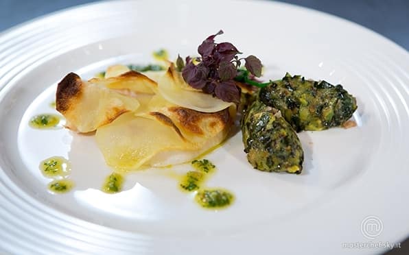 Tranci di San Pietro in crosta di patate con battuta di zucchine alla menta