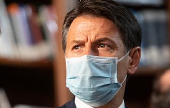 Palazzo Chigi, Conte in videoconferenza con i sindacati