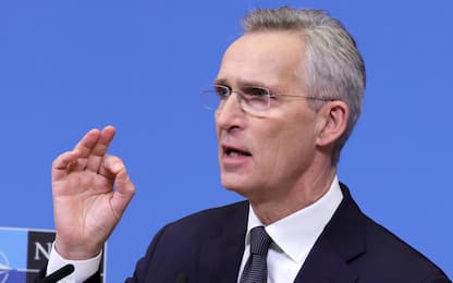 Stoltenberg: "Kiev non è a corto di coraggio ma di munizioni"