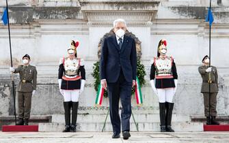 Mattarella all'Altare della Patria