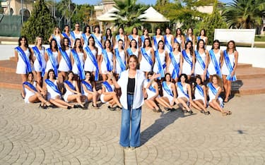 Rossano Corigliano : BV Airone resort . Gruppo partecipanti a Miss Italia 2023 . Nella foto :  Patrizia Mirigliani e il gruppo delle 40 Miss selezionate per Miss Italia 2023
