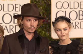 JOHNNY DEPP & VANESSA PARADIS61st Annual Golden Globe AwardsRef: PLF25 January 2004*Editorial Use Only*www.capitalpictures.comsales@capitalpictures.comSupplied By Capital Pictures