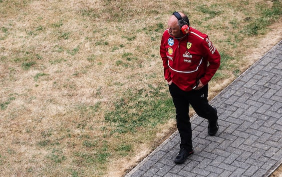 https://static.sky.it/editorialimages/518084be2c86288c9cffaa4f19298ea9d3540d40/skysport/it/motori/formula-1/video/2025/07/06/f1-gp-silverstone-vanzini-commento/vasseur_ipa_silverstone.jpg?im=Resize,width=565