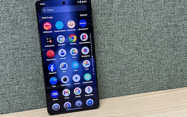 OnePlus 13R: display e batteria
