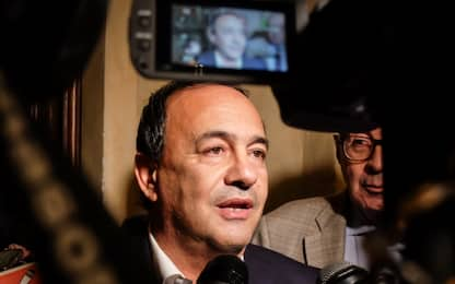 Mimmo Lucano, nuova indagine: contestati truffa e falso