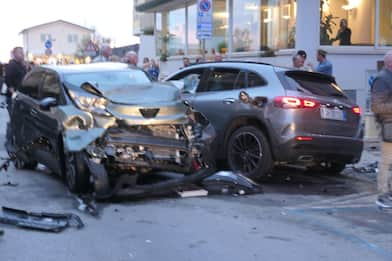 Lido di Camaiore, auto investe 7 persone: morte due ragazze tedesche