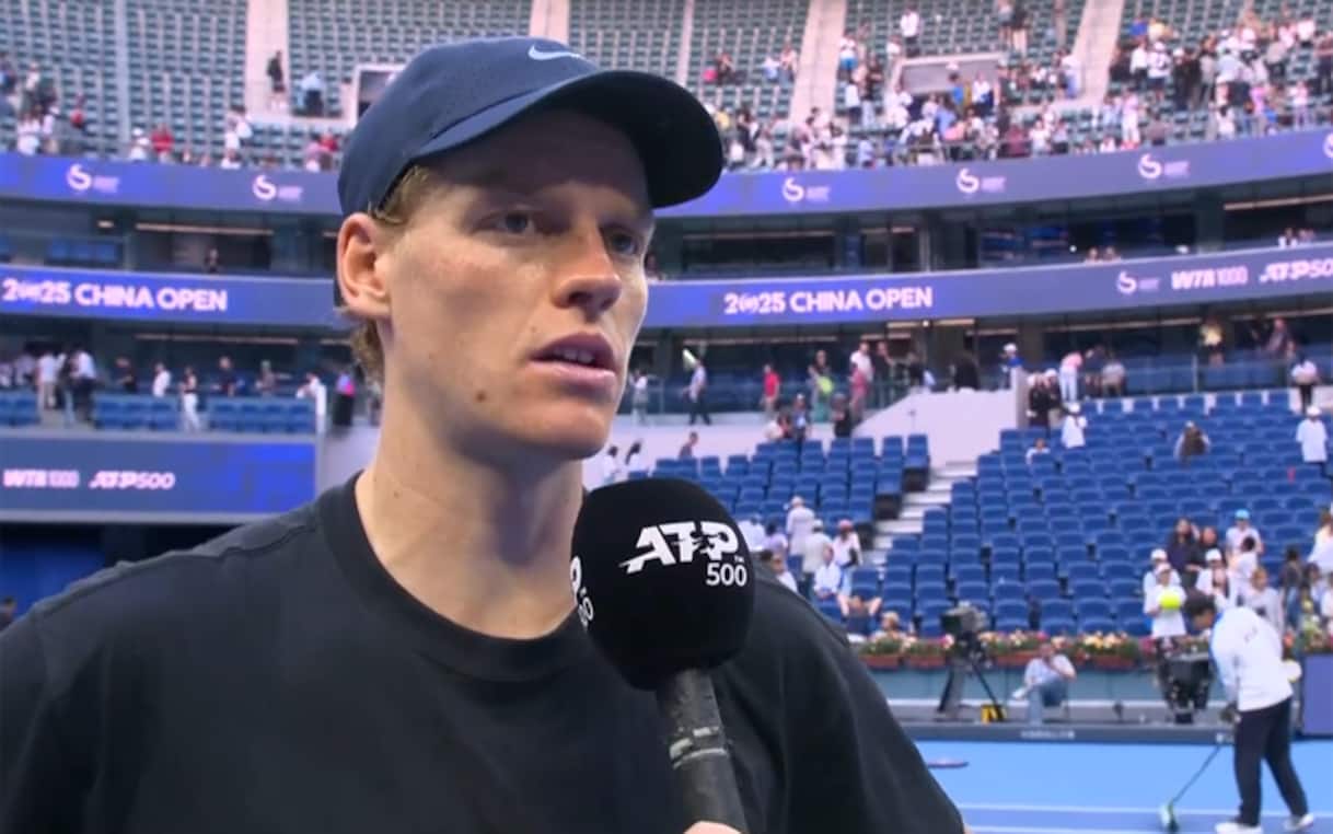 https://static.sky.it/editorialimages/5273c2b5a848a5d1b999fb8241c29b37a60d43a7/skysport/it/tennis/video/2025/09/30/sinner-atp-pechino-intervista-video-1039749/sinner_intervista_ok_stamp.jpg?im=Resize,width=1218