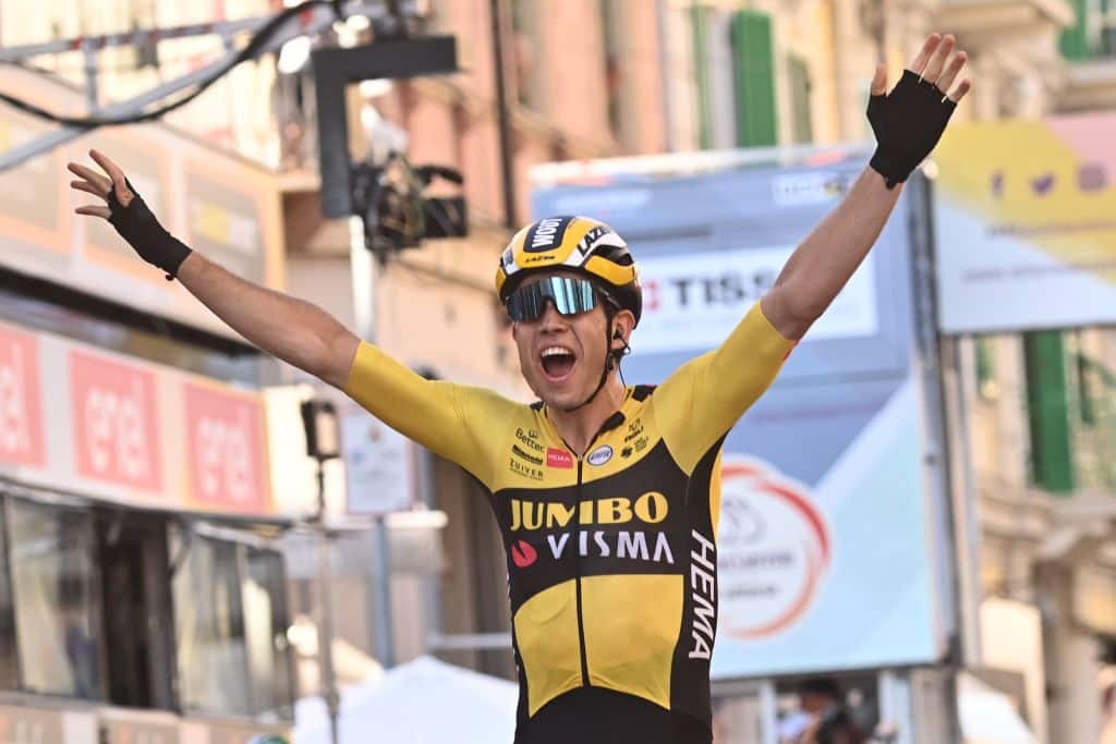 Van Aert esulta dopo il successo alla Milano-Sanremo - ©Getty