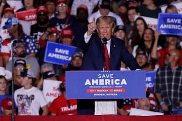 Former US President Donad J. Trump addresses supporters during the Save America rally at the Minden-Tahoe Airport in Minden, Nevada, USA, 08 October 2022. ANSA/PETER DASILVA