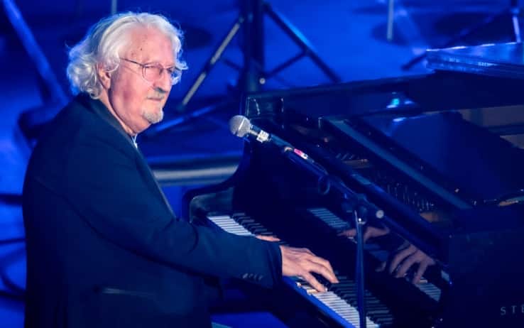 Morto Vittorio De Scalzi, autore dell'inno della Samp | Sky Sport