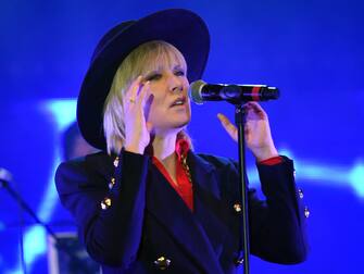 Irish musician Roisin Murphy stands on stage at the 'Berlin Festival 2015' in Berlin, Germany, 31 May 2015. The festival runs from 29 to 31 May 2015. Photo: BRITTA PEDERSEN/dpa