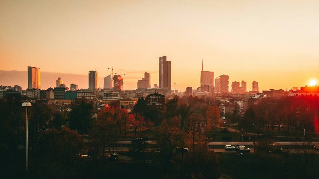 Milano. Foto di Simone Daino su Unsplash