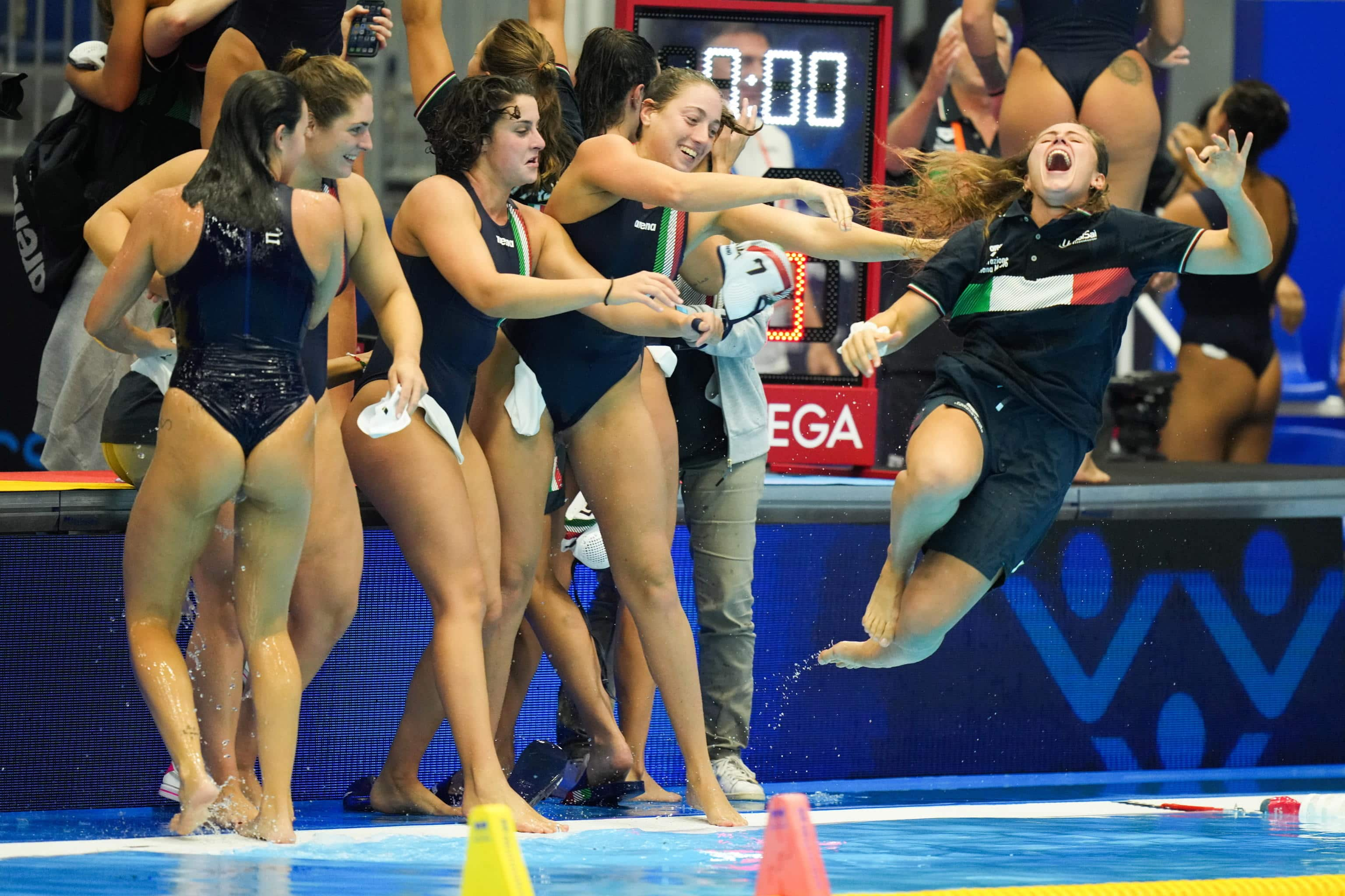 I festeggiamenti delle ragazze italiane