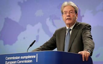 epa10464626 European Commissioner for Economy Paolo Gentiloni addresses a press conference to present the European Commission 2023 Winter Economic Forecast in Brussels, Belgium, 13 February 2023. The EU Commission announced the Union's economy is set to avoid recession, but headwinds persist.  EPA/OLIVIER HOSLET