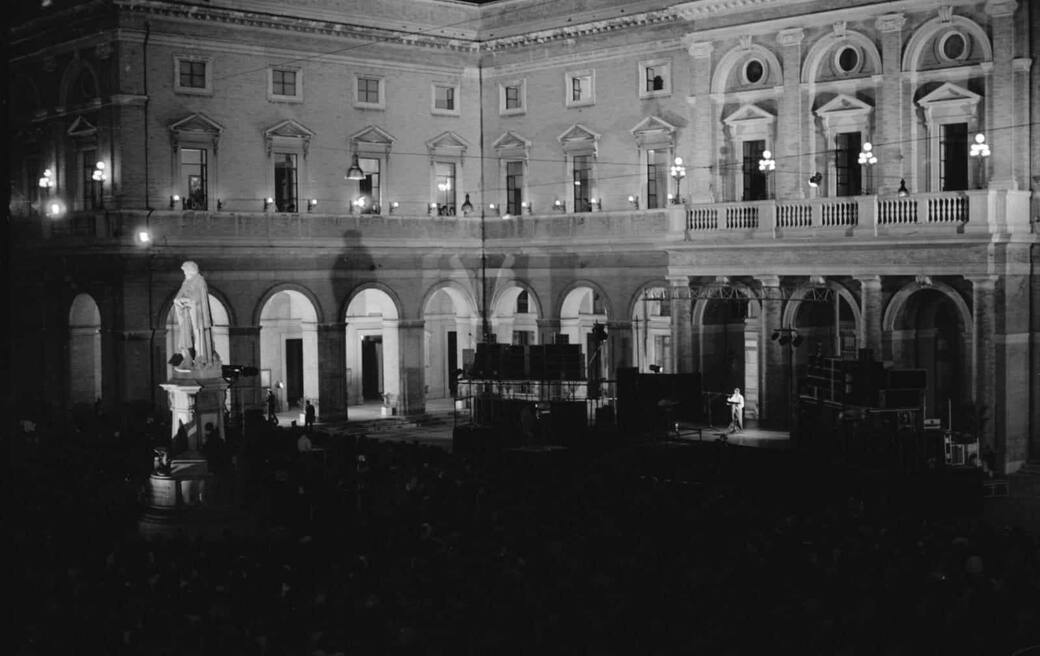 1.Carmelo_Bene_a_Recanati_©Fratelli_Fabio_e_Roberto_Buschi_(1).jpg