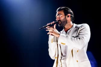 ROME, ITALY - NOVEMBER 22: Marco Mengoni performs at Palalottomatica on November 22, 2019 in Rome, Italy.  (Photo by Roberto Panucci/Corbis via Getty Images)