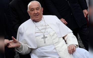 Pope Francis waves at faithfuls during Immaculate Conception celebration prayer in Spanish Square, Rome, 8 December 2024. ANSA/RICCARDO ANTIMIANI