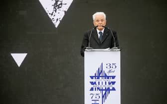 epa10578645 Italian President Sergio Mattarella speaks during the  March of the Living  along the 'road of death' from the former Nazi German Auschwitz I camp to Auschwitz II-Birkenau in Oswiecim, Poland, 18 April 2023. The annual march, commemorating the victims of the Holocaust, takes place annually since 1988 at the site of Nazi German concentration and extermination camp Auschwitz-Birkenau. Over 1.1 million people, mostly Jews, lost their lives in Auschwitz death camps during the World War II.  EPA/ZBIGNIEW MEISSNER POLAND OUT