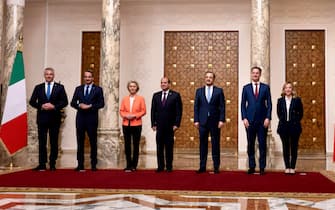 Giorgia Meloni e i leader Ue in Egitto