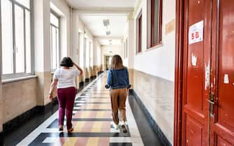 Foto Claudio Furlan - LaPresse 
15 Giugno 2020 Milano (Italia) 
News
Preparativi per gli esami di maturit&#xe0; al Liceo Parini durante l&#x2019;emergenza coronavirus


Photo Claudio Furlan - LaPresse
15 June 2020 Milano (Italy)
News
Preparations for high school exams at Liceo Parini during the coronavirus emergency