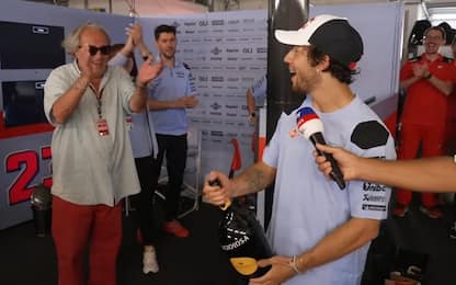 Pernat scatenato, che festa nel box Gresini Racing