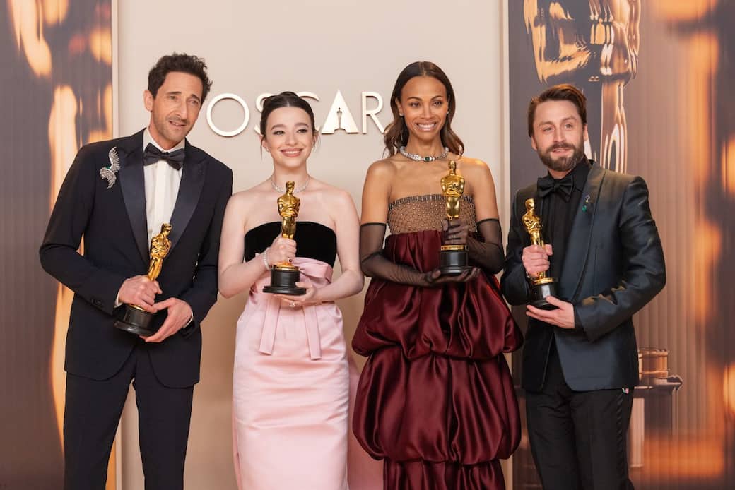 7th Oscars, Academy Awards. Adrien Brody, Mikey Madison, Zoe Saldaña and Kieran Cullen pose backstage with their Oscars® at the live ABC Telecast of the 97th Oscars® at Dolby® Theatre at Ovation Hollywood on Sunday, March 2, 2025. Credit Etienne Laurent /