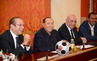 (S-D) Paolo Berlusconi, il presidente di Forza Italia e del Monza Silvio Berlusconi, il senatore di Forza Italia e amministratore delegato del Monza Adriano Galliani e l'allenatore del Monza Christian Brocchi a Villa Gernetto, Monza, 15 luglio 2019. ANSA/UFFICIO STAMPA FORZA ITALIA