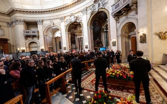 Funerali Fassari Un momento alla Chiesa degli Artisti durante i funerali di Antonello Fassari, Roma, 8 Aprile 2025. ANSA/GIUSEPPE LAMI