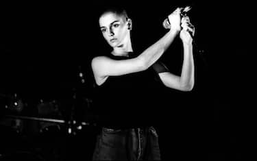 Irish singer Sinead O'Connor performs at Paradiso, Amsterdam, Netherlands, 16 March 1988. (Photo by Paul Bergen/Redferns)