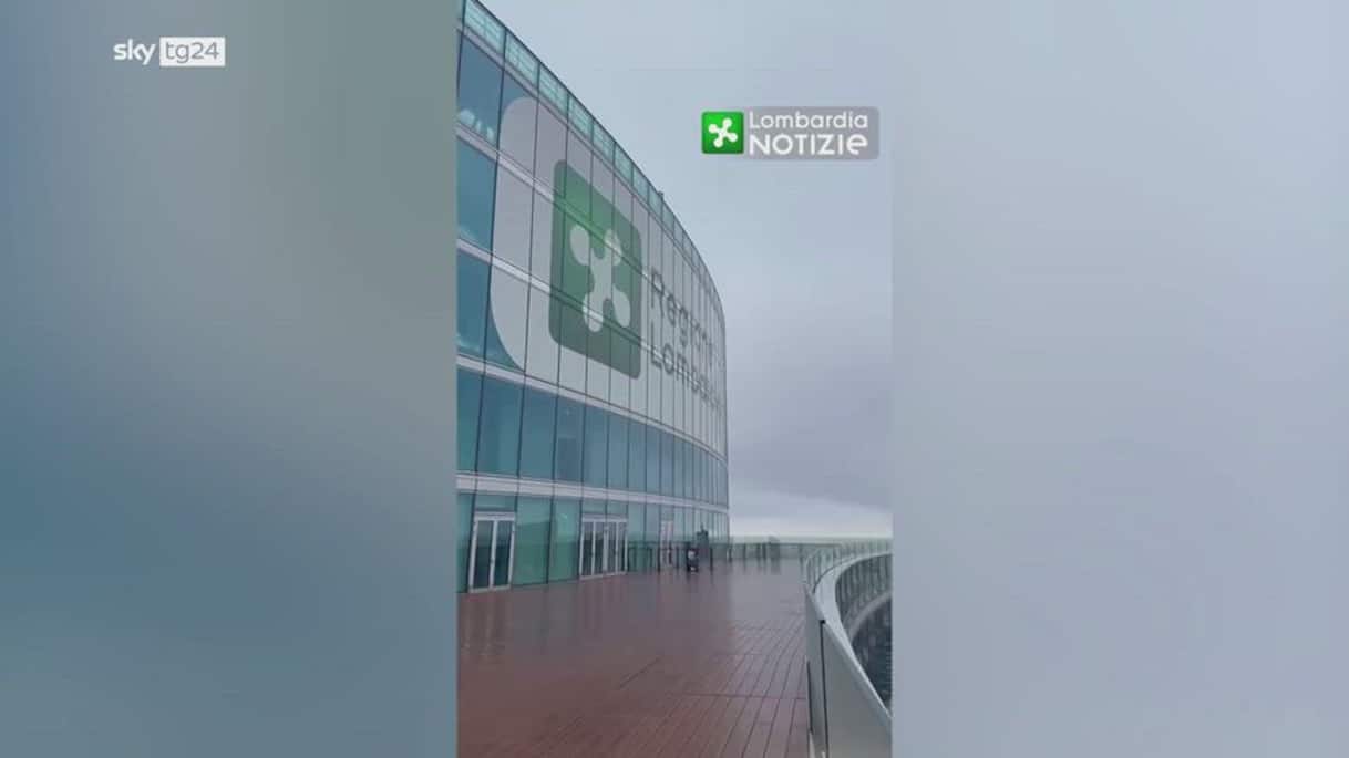 Neve a Milano e nelle città lombarde: disagi al traffico